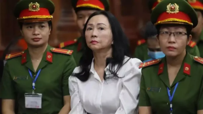 Vietnamese magnate Truong My Lan has been given the death penalty in a $12.5 billion fraud case.